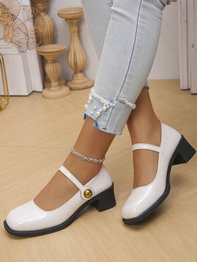 أحذية ماري جين ذات أصابع مربعة للنساء موديل 2025 الجديد، أحذية كاجوال من الجلد مع حزام صغير وكعب منخفض