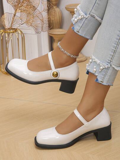 أحذية ماري جين ذات أصابع مربعة للنساء موديل 2025 الجديد، أحذية كاجوال من الجلد مع حزام صغير وكعب منخفض