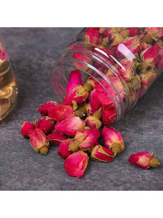 1 علبة (35 جم) براعم وردة حمراء طبيعية مجففة - مناسبة للشموع، والأعمال اليدوية، وديكور المنزل الداخلي، وصناعة الصابون اليدوي، والعلاج بالروائح المنعشة