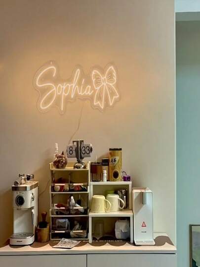 لافتة نيون LED مخصّصة بفيونكة، ضوء نيون شخصي، مصباح LED مطبوع بطباعة فوق بنفسجية، قابل للتعديل درجة السطوع، يُشغّل بواسطة منفذ USB، للتركيب على الحائط، متعدد الأغراض لغرفة النوم وغرفة المعيشة والبار وغُرفة الطلبة والملاهي الترفيهية والمدرسة والمكتب وديكور