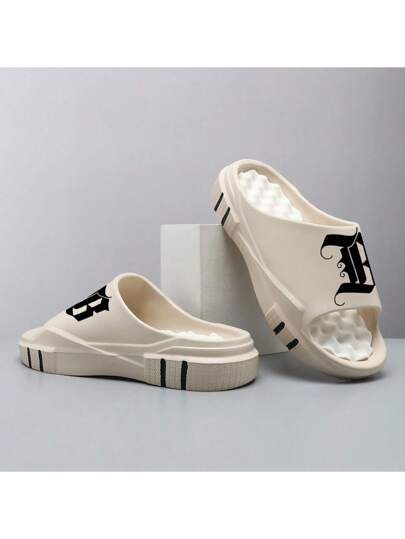 LEYFU صنادل رجالية مطبوعة بحرف 2025 للرفاهية والمساج، قاعدة سميكة مانعة للإنزلاق مصنوعة من مادة EVA، مناسبة للاستخدام في الربيع/الصيف داخل المنزل والخارج والشاطئ والمسبح والحمام وغيرها