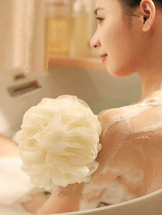 4 قطع إسفنج الحمام المقشر والقابل للتفتيت، إسفنجة الحمام بحبيبات التنظيف والتقشير العالية، فرشاة حمامية شبكية، كرة إسفنجية للاستحمام والتنظيف بفوران غني، كرات استحمام بشكل زهور، إسفنج شبكي لتنظيف الظهر وغسل الجسم، إكسسوارات حمام