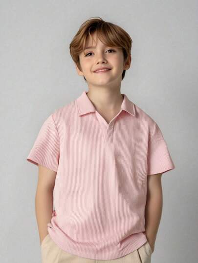 ملابس علوية بياقة بولو قصيرة الأكمام لصبية المراهقين على الطراز الكوري البسيط منسوجة بأقمشة مناسبة للذهاب للمدرسة والحياة اليومية والرياضة في فصل الربيع والصيف