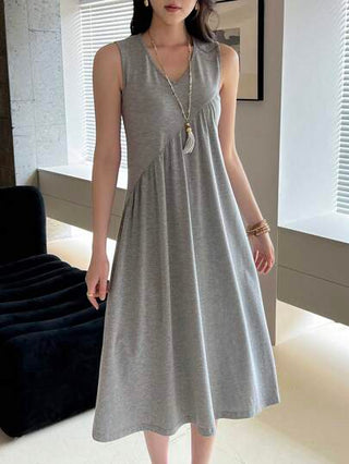 EMERY ROSE فستان صيفي كاجوال للنساء بدون أكمام ذو موحد اللون