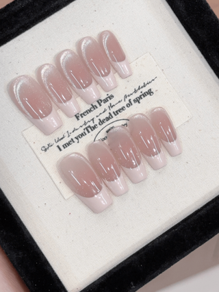 10 قطع من أظافر مستحضرات التجميل المنقولة يدويًا من الجلد الأنيق عالي الجودة ذات حافة بودرة وشكل عين القط الفرنسي الجانبي الناعم للاستخدام اليومي والمناسبات، أبيض قابل للإزالة مناسب للفتيات والسيدات وهواة فن الأظافر DIY