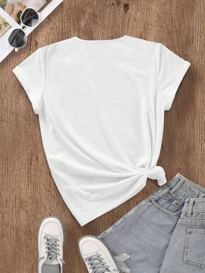 Disney فستان صيفي للنساء، طباعة رسوم كرتونية لميكي ورفاقه والقلعة، تي شيرت كاجوال بياقة طاقم وأكمام قصيرة، قطعة ملابس علوية صيفية عادية