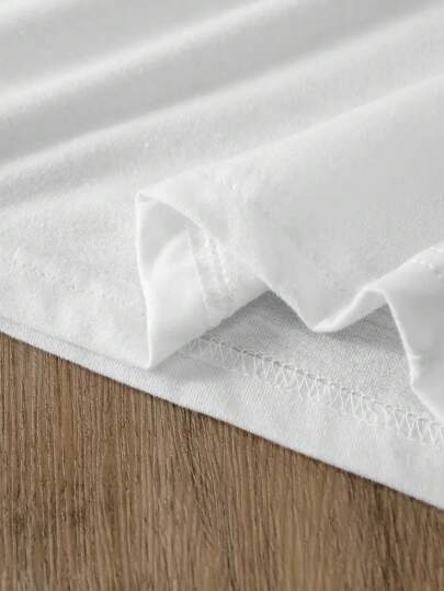 Disney فستان صيفي للنساء، طباعة رسوم كرتونية لميكي ورفاقه والقلعة، تي شيرت كاجوال بياقة طاقم وأكمام قصيرة، قطعة ملابس علوية صيفية عادية