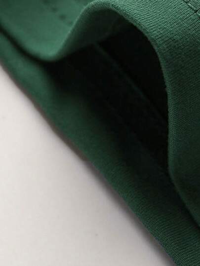 تيشرت كاجوال بأكمام طاقم للصبيان والمراهقين مزخرف برسوم السيارة الكرتونية وأشرطة الشعارات ، ملابس علوية ناعم للصيف