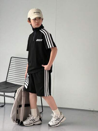 SHEIN مجموعة رياضية كاجوال تحتوي على ملابس علوية ربع زيبر مخططة بعرض 1 سم، 1.5 سم، 2 سم وشورت محبوك قطعتان للأطفال الصغار،مجموعة من 2 قطعة