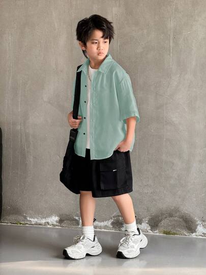 1 قطعة قميص بولو بأكمام قصيرة، بطبعات جرافيك عصرية بالطراز الكوري المريح والفضفاض مناسب للأولاد في سن المراهقة، مناسب للارتداء اليومي وللرياضة والخروج والمدرسة والحفلات والإجازات وتصوير الصور وبداية العام الدراسي، موسم الربيع/الصيف