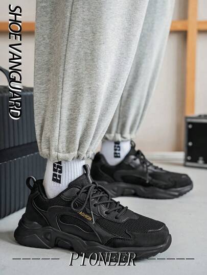 أحذية رياضة رجالية خفيفة متنفسة من الشبك للخارجية والسفر، ماركة عصرية بطابع مريح، بوبات امتصاص للصدمات، مزيج بين الأبيض والأسود جلد صناعي ذو رقعة، أحذية رياضية ذات نعل سميك مناسبة لجميع المواسم