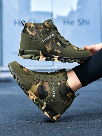 زوج أحذية رياضية كاجوال عصرية بنمط الكامو مرتفعة الكاحل، من قماش تنفس، بنعل مطاطي، مناسبة للتخييم والركض والأنشطة الخارجية في جميع الفصول الملائمة للجنسين