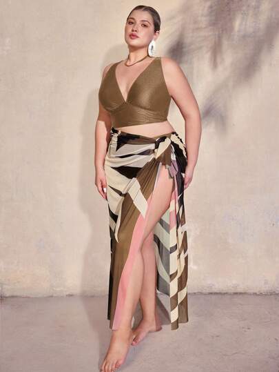 Swim Oasis طقم بكيني من 3 قطع لمقاسات كبيرة للنساء من قماش خاص باللون الأحادي وبرداء مطبوع عشوائيًا، ملابس شاطئية