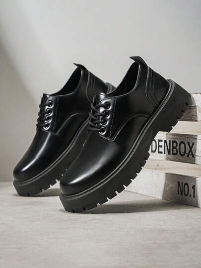 أحذية جلدية سوداء عصرية غير رسمية منخفضة للرجال للخريف، متعددة الاستخدامات وناعمة الرقبة مع أربطة، بتصميم بريطاني أنيق للاستخدام على مدار السنة