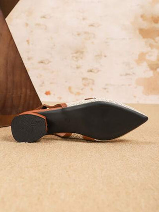 أحذية نساء مغلقة بنصف كعب على شكل قلب معدني مع إبزيم انزلاقية بدون ظهر