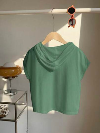 SHEIN تي شيرت كاجوال رياضي للأولاد للمدرسة والشارع والإجازات، نسيج خشن مبطن بقلنسوة ملائم للارتداء اليومي في المدرسة والرياضة والخروج، صالح لفصلي الربيع والصيف