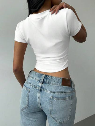 BASICS تي شيرت تي شيرت نسائي أنيق ذو رقبة على شكل حرف V, أكمام قصيرة,ضيق المقاس, لون سادة