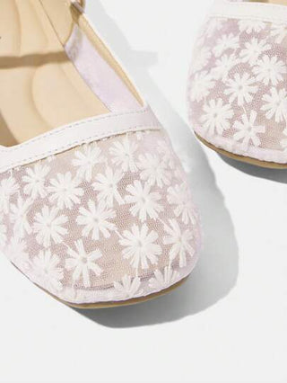 Styleloop شبشب فلات مريح مزخرف بطرز نباتي بشبك للنساء