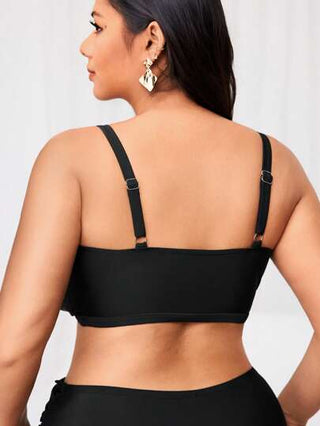 SHEIN Swim Basics ملابس علوية بكيني للنساء ذوات الحجم الكبير بتصميم أنثوي بحلقة متصلة ولون أحادي للاستخدام الصيفي على الشاطئ