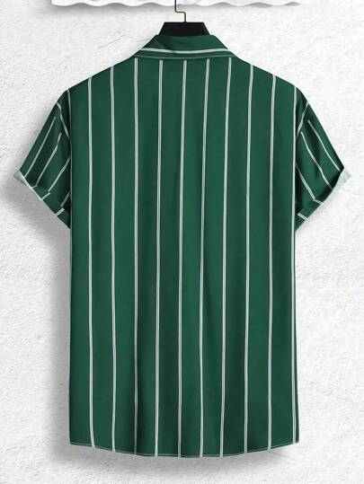 Manfinity Homme قميص كاجوال بأكمام قصيرة للرجال بطباعة مخططة ، ملون وعادي، بدون قميص داخلي، هدية للصديق، قميص مخطط للرجال بلون أزرق ملكي