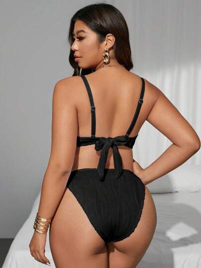 Swim Chiccia مجموعة بقياسات كبيرة للنساء مكونة من 2 قطعة، صدرية سلكية ملمسها نسيجي، تزيين من الشبك، ملابس سباحة أنيقة للصيف والعطلات