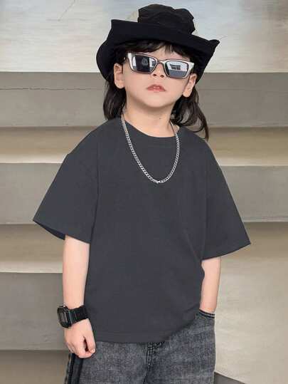 DAZY تي شيرت تي شيرت واسع الياقة مستدير النقطة ذو نمط حروف للأولاد الصغار، أسلوب غير رسمي وارتخائي