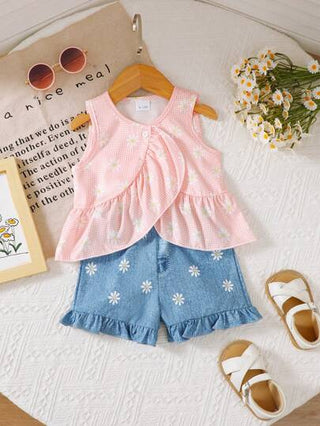 طقم ملابس علوية أكمام بلا أكمام بطبعة زهرية مع هيم متكسر ، وشورت بنفس الطبعة الزهرية (غير من الجينز), مجموعة ملابس كاجوال بسيطة