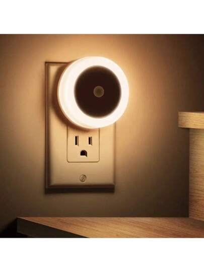 1 قطعة إضاءة ليلية تعمل بالتحسس من الظلام إلى الفجر، توفير للطاقة، مناسبة للحمام والغرفة والمطبخ والممر