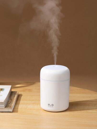 مرطب صغير متعدد الألوان، سعة 300مل، يعمل بطاقة USB، متوفر ب- 3 ألوان، مع ضباب بارد وضوء ماكث للأجواء الرومانسية. مرطب مع 5 أنواع من الزيوت العطرية الأساسية للاستخدام في السيارات وغرف النوم وغرف المعيشة والمكاتب والمرطبات الصغيرة للسيارة وديكور غرف النوم.