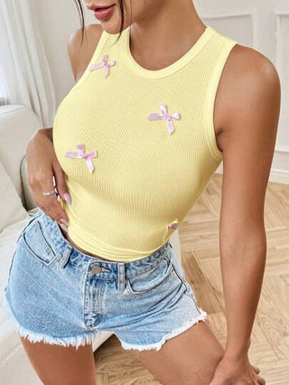 EZwear ملابس علوية نسائية ذات رقبة دائرية مناسبة مزينة بفراشة 3D لا أكمام