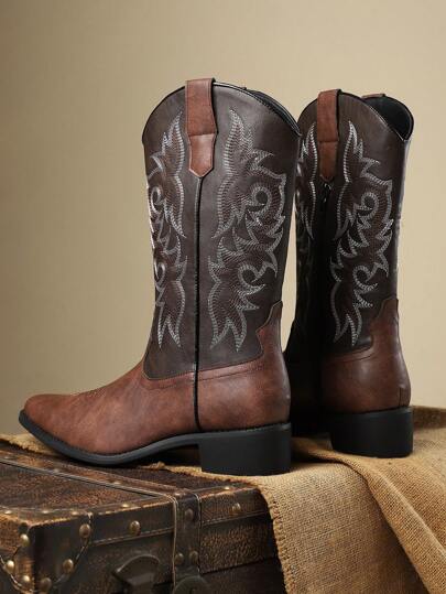 بوت جلدية رجالية طراز بريطاني قديم، مطرزة ومركبة، ذات تصميم حديث للخريف/الشتاء، برقبة متوسطة الطول وكعب سميك مدبب