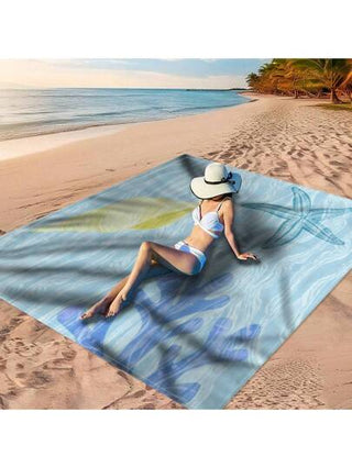 قطعة واحدة من "مشهد بحري خيالي ذو موجات ذكية ، بحر أزرق فاتح بأسلوب حر ، لوحة خيالية تحت الماء للدب الصغير ، وحش بحري زهري أنيق ، تصميم جرافيتي لطيف في أعماق البحر، خيار رائع للاسترخاء على الشاطئ" مصنوعة من مادة بولي إستر 100٪ ، مضادة للماء وسريعة...