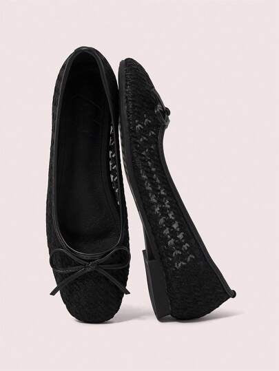 CUCCOO DOLLMOD أحذية نسائية كاجوال مسطحة مريحة من المخمل، مزخرفة بحلقات معدنية ونيش ملون وفيونكة، بتصميم بدون كعب مناسبة للارتداء اليومي