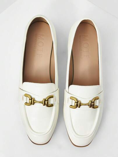 MOTF PREMIUM نساء مريحة عادية متعددة الاستخدامات كاجوال مسطحة بإبزيم معدني