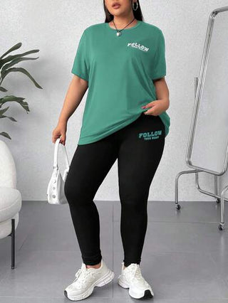 SHEIN EZwear طقم تي شيرت وبنطلون كريو نيك أكمام قصيرة مقاس كبير قطعتين