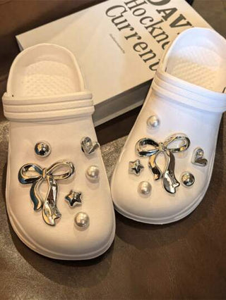 12 قطعة إكسسوار متطابق الحذاء أحذية الكهف، فضي بشعور فاخر لفتاة ساخنة طراز Y2K القوس ، تصميم فاخر فاخر قابل للإزالة