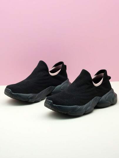 أحذية رياضية كلها سوداء من النسيج المحبوك للارتداء من دون كعب، أحذية رياضية كاجوال محشوة بالوسائد، أحذية كنزة رياضية، أحذية للرقص، أحذية للممرضات، أحذية رياضية سميكة