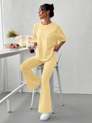 طقم حريمي قطعتين EZwear مجموعة تي شيرت بأكمام قصيرة وبنطال ذو تصميم واسع قطعتين، بتطريز حرفي مناسب للصيف والإطلالة اليومية