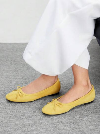 CUCCOO BIZCHIC حذاء كاجوال نسائي مريح وأنيق بتصميم شبشب مع فيونكة حمراء وشكل شعار المرساة