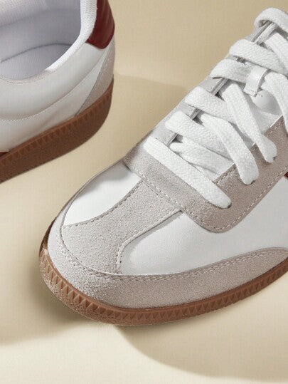 CUCCOO EASI أحذية رياضية منزلقة للسيدات بتصميم ترقيع ، ذات رؤوس مستديرة ، مريحة من جلد البولي يوريثان المرقع ، متعددة الألوان ، كاجوال يومي