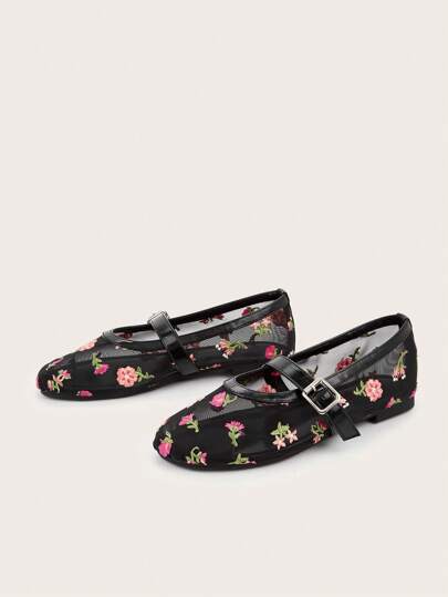 شبشب روماني مسطح منقوش بالتطريز على نسيج شبكي، أسود، تنفس، يرتدى بسهولة، مناسب للارتداء اليومي والعطلات والنزهات