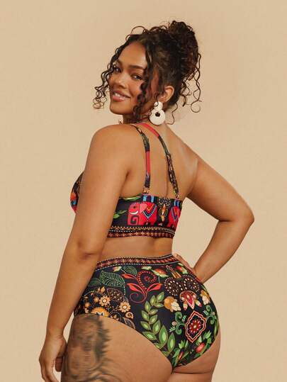 Travachic بدلة سباحة 2 قطعة كبيرة الحجم بطبعة استوائية بتفاصيل ممزقة عند الرقبة الحلقية، ملابس كاجوال لعطلة الشاطئ