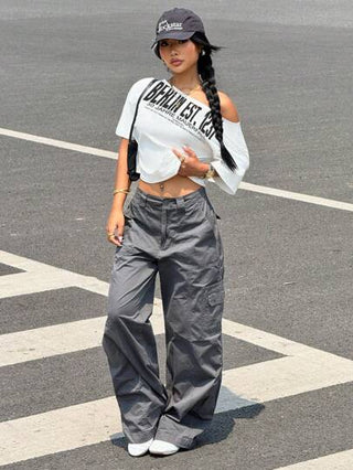 EZwear تي شيرت بياقة طاقم وأكمام قصيرة وفضفاضة بطباعة سور برلين للنساء