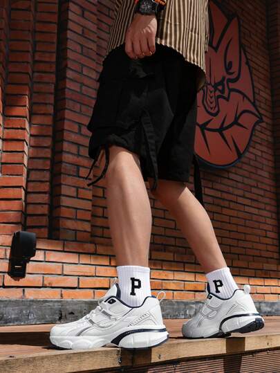 زوج من الحذية الرياضية بتصميم شبكي ملائم للجنسين مع وصلات، أحذية رياضية للياقة البدنية وصالة الألعاب الرياضية ذات وحدة سميكة متناسقة، تصميم خفيف وقابل للتنفس، أحذية عادية مناسبة للرجال والنساء