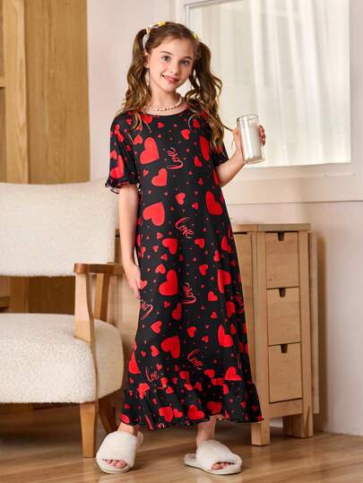 بيجاما فستان نوم للفتيات الكبيرات ناعم ورقيق مع طبعة قلب أحمر وتريم أربطة، طراز متقلب وذوق عذب