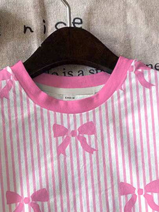 girls-sets مجموعة تيشيرت قصير الأكمام وشورت للفتيات المراهقات، ذات تصميم جرافيك الفراشة المتقنة بخطوط وردية، مناسب للصيف