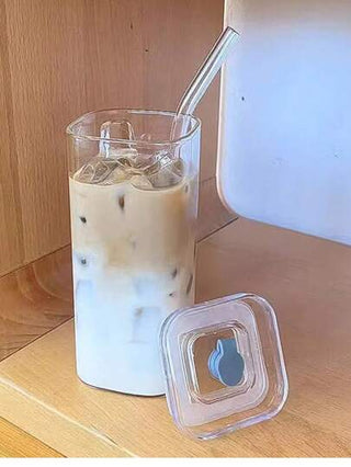 1 قطعة كوب زجاجي شفاف مربع مع القش والغطاء ، كوب شرب زجاجي قابل لإعادة الاستخدام بتصميم أنيق لتناول القهوة المثلجة والمياه والعصير والمشروبات الباردة ، مناسب للاستخدام المنزلي والمكتبي والتنقل ، هدية عيد الأم