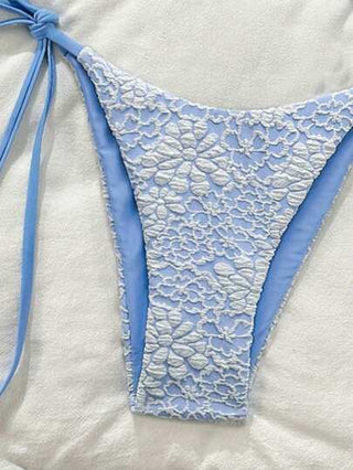 Swim Basics زي سباحة مكون من 2 قطعة مكون من فوطة ذات نقشة زهرية ، صدرية فوق تحمل بزخرفة زهرة ذهبية وسراويل سباحة جانب مربوط ،للإجازة الربيعية