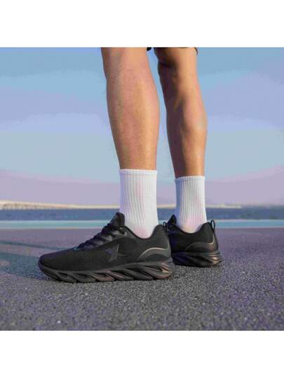 XTEP أحذية الجري للرجال المتجر الرسمي الرائد أحذية رياضية 2024 من الشبكة قابلة للتنفس أحذية جري للرجال أحذية رياضية ماصة للصدمات 879219110037