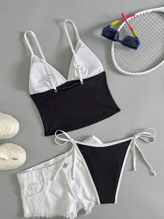 طقم تانكيني حريمي Swim Mod مجموعة بكيني موضة بتصميم بسيط مكونة من ملابس علوية موديل تانكيني باللون المتباين المثلثي ومع أسفل مثلثي مربوط جانبيًا، طقم ملابس سباحة